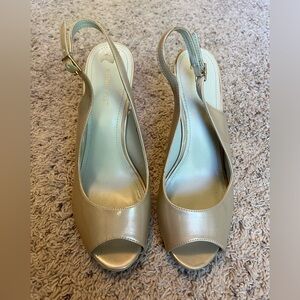 Nine West Champaign colored heels